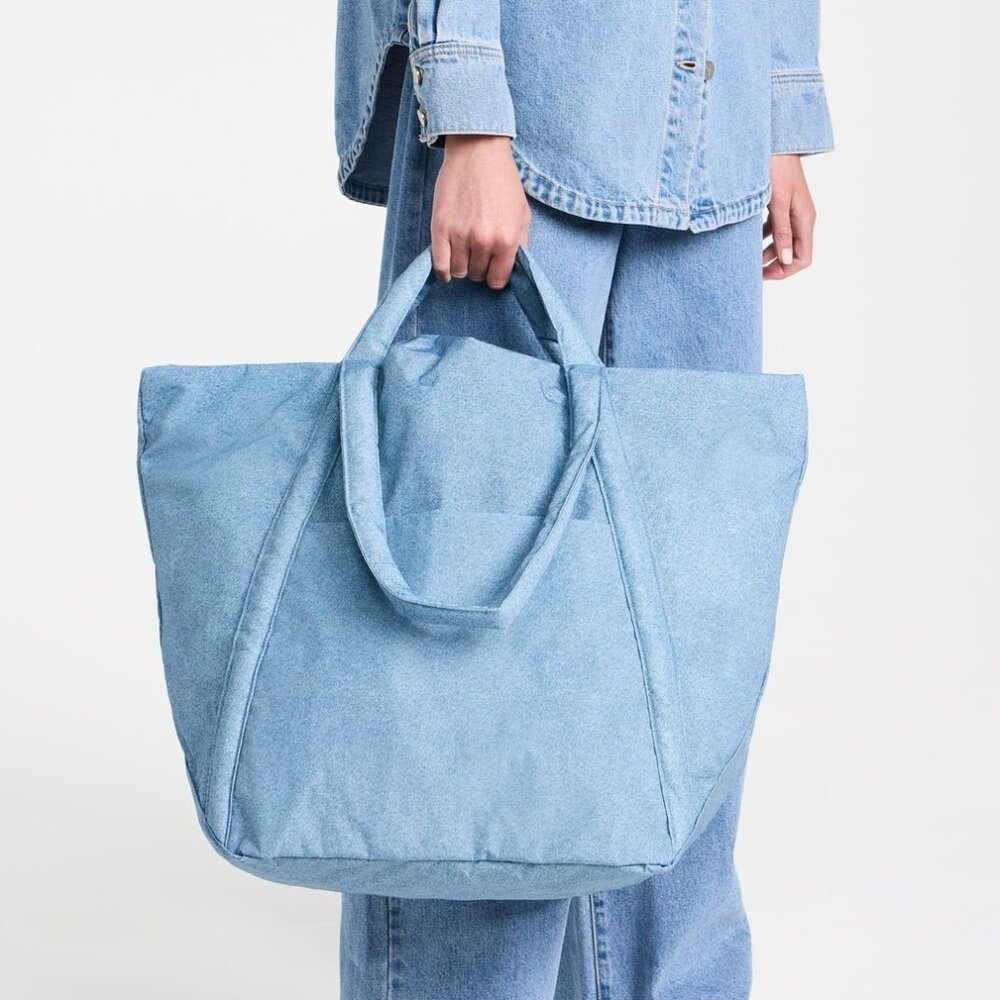 NWT Baggu Travel Cloud Bag - Digital Denim